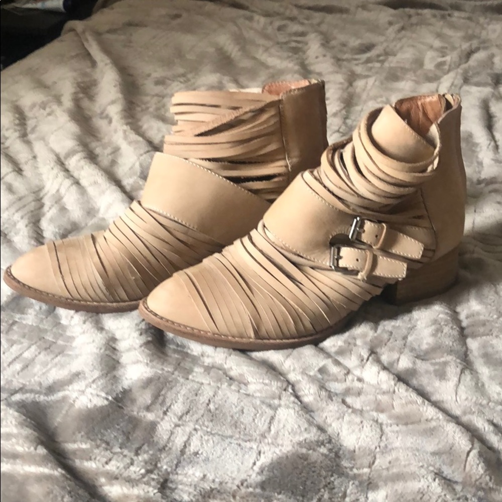 Jeffrey Campbell mummy booties